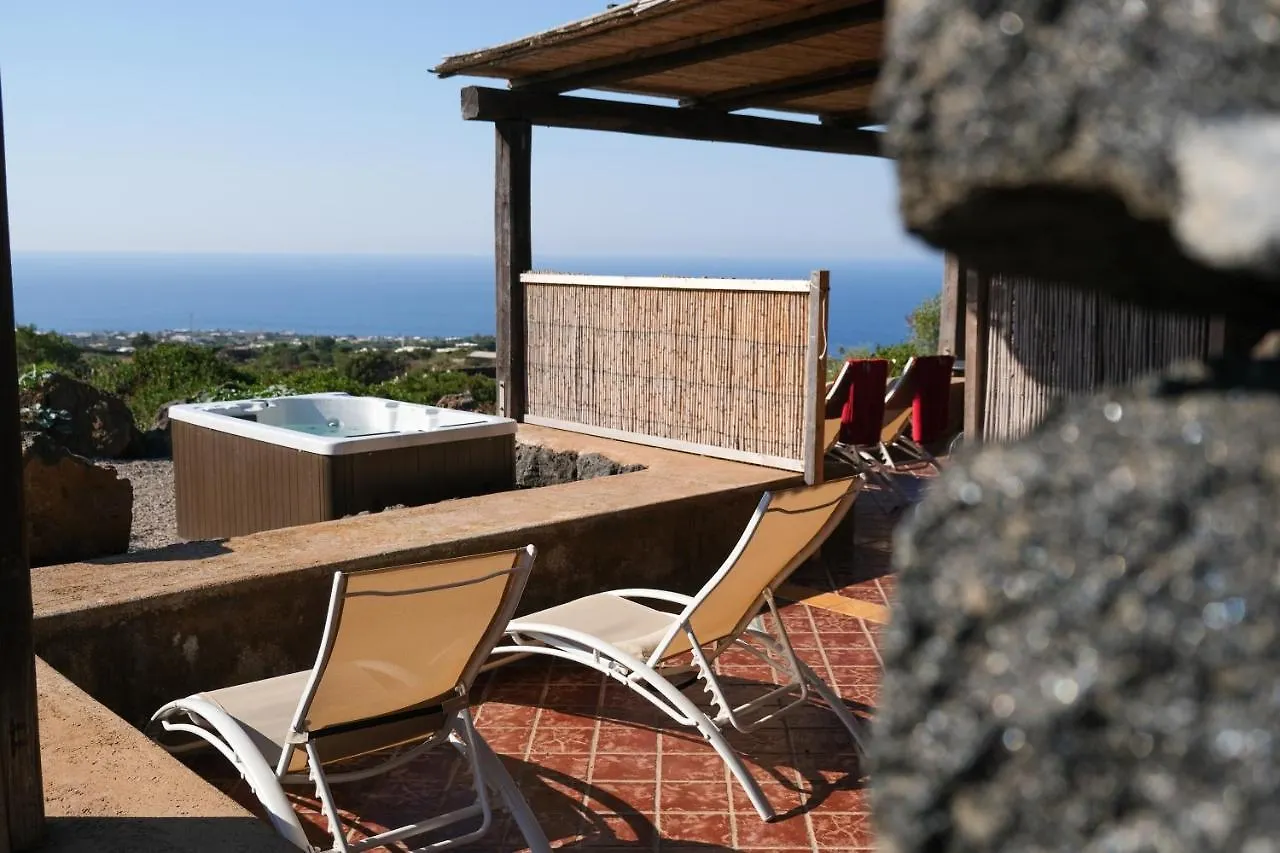 Bed & Breakfast Dammusi Al-Qubba Wellness & Resort Campobello